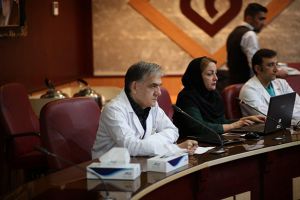 دویست و هفتمین جلسه شورای پژوهشی و اخلاق در پژوهش در مرکز قلب و عروق شهید رجایی: عکس شماره 9 / 12